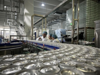 沪产饮用水首次出口港澳地区