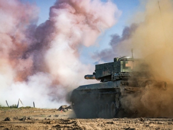 烎烎烎！陆军某旅装甲分队开展全要素实弹射击考核